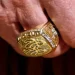 بريطاني يعثر على خاتم من العصور الوسطى يقدر ثمنه بـ35 ألف $