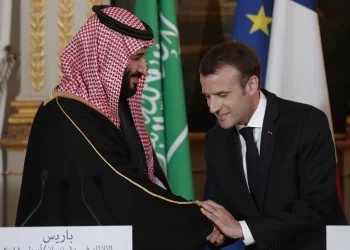 ماكرون يتصل بولي عهد السعودية