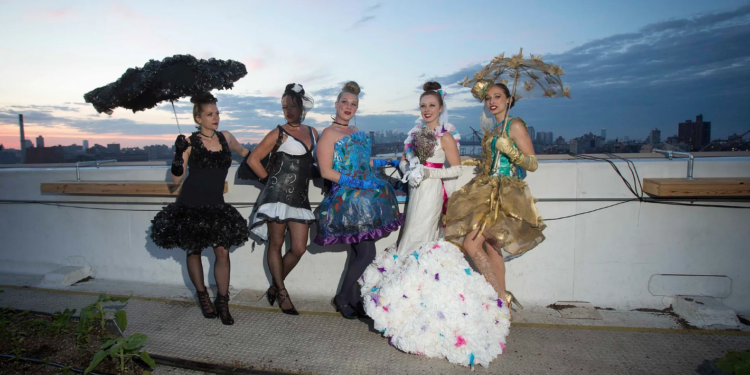 أزياء من القمامة في نيجيريا .. حماية للمناخ