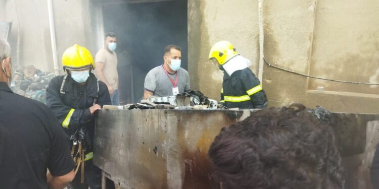 الدفاع المدني تخمد حريقاً بعد إخلاء مستشفى في بابل