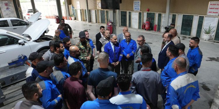 استمرار العمل بمشروع اعتماد الغاز كوقود للمركبات