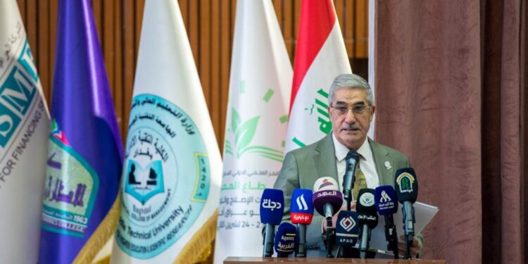 البنك المركزي .. الضرائب والكمارك هي البديل الأمثل للنفط