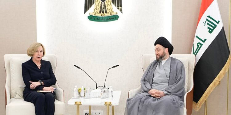 الحكيم يستقبل سفيرة أستراليا .. دعونا إلى تمثيل أكبر للمرأة في المشهد السياسي