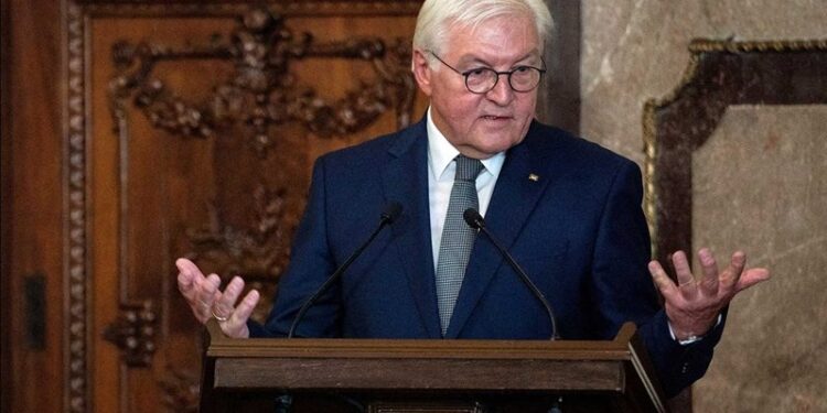 لص هارب يختبئ في مقر رسمي للرئيس الألماني