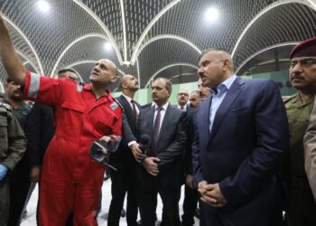 وزير الداخلية يطلع ميدانياً على اسباب حادث حريق  صالة المغادرة في مطار بغداد
