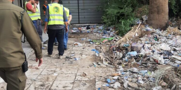 وزير الداخلية يوجه بضرورة ” اعادة تأهيل ” مديرية أحوال مدينة الصدر) + صور