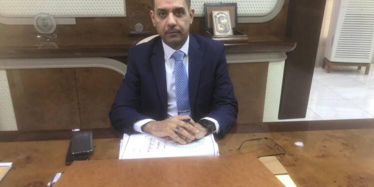 مصرف الرافدين يسلم للمدير الجديد مهامه