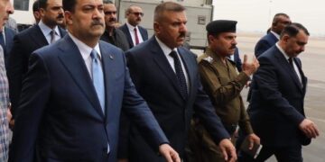 السوداني و الشمري يصلان مطار بغداد للتحري عن اسباب الحريق