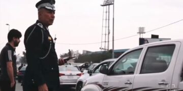 بالفيديو مدير المرور العام يشرف ميدانياً على عمل مفارز مديرية المرور