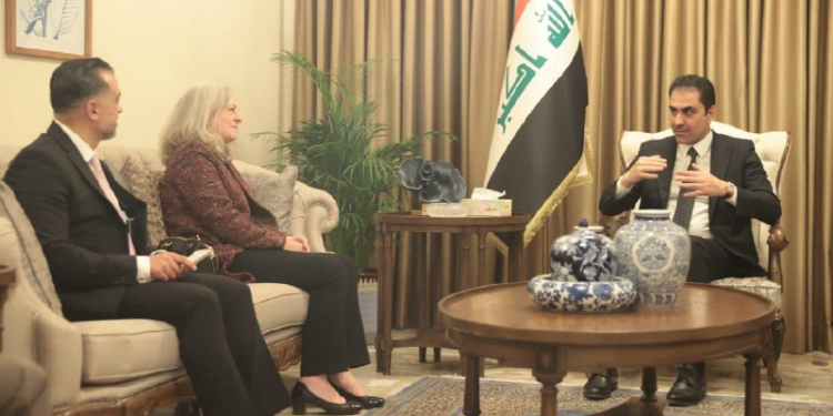 المندلاوي يدعو لبناء شراكة اقتصادية حقيقية وعلاقة متوازنة بين بغداد وواشنطن
