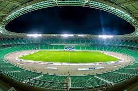 وزير الداخلية يجتمع بشرطة الملاعب لمناقشة (تأمين خليجي 25)