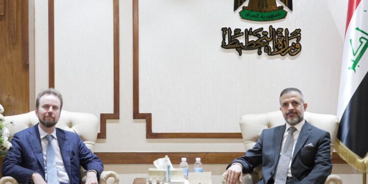 وزير التخطيط يستقبل سفير الاتحاد الاوروبي