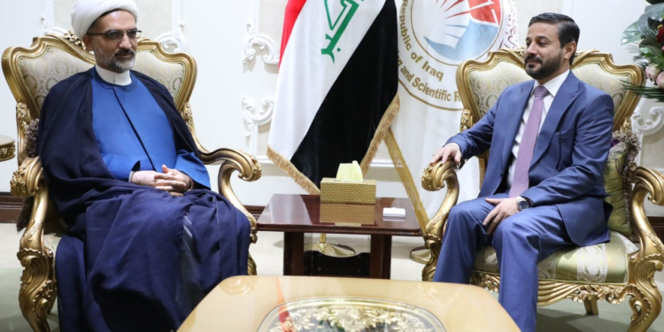 وزير التعليم يستقبل المستشار الثقافي الإيراني