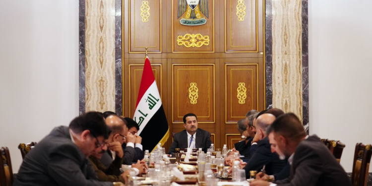 السوداني يجتمع مع لجنة الأمن والدفاع النيابية