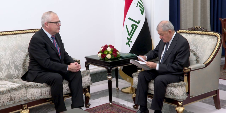 رئيس الجمهورية يستقبل السفير الفنلندي