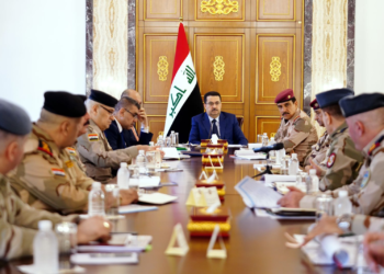السوداني يجتمع بلجنة التسليح في وزارة الدفاع