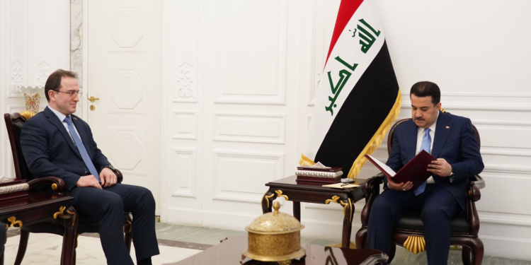 السوداني يستقبل السفير الروسي لدى العراق