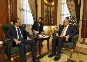وزير الدفاع يلتقي سعادة السفير الفرنسي في العراق
