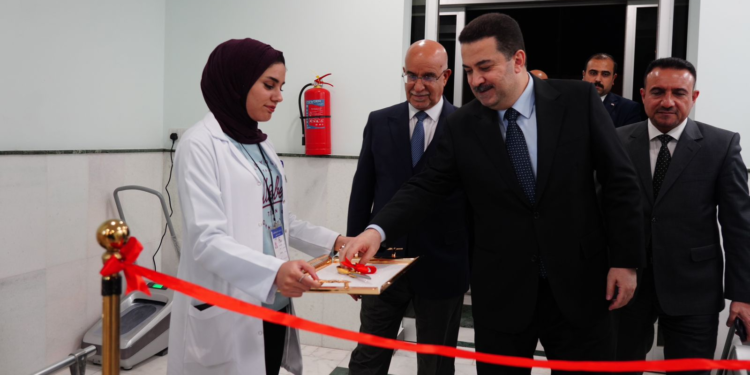 السوداني يفتتــح مركز الديلزة لمرضى العجز الكلوي في مدينة الطب