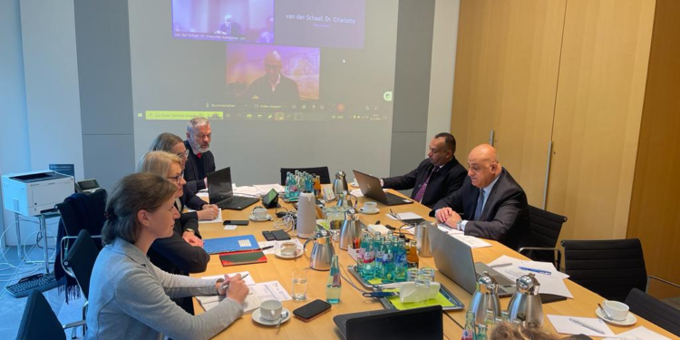 رئيس صندوق إعادة إعمار المناطق المتضررة يناقش التعاون الاقتصادي مع وزارة التنمية والاقتصاد وبنك التنمية الألماني