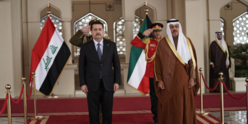 السوداني يصل إلى الكويت في زيارة رسمية