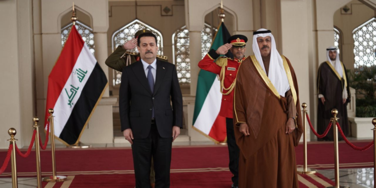 السوداني يصل إلى الكويت في زيارة رسمية