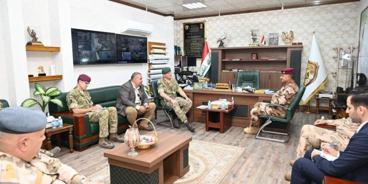 نائب قائد العمليات المشتركة يستقبل قائد العمليات المشتركة في بريطانيا