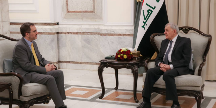 رئيس الجمهورية يستقبل السفير البريطاني