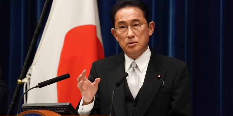 اليابان تضاعف الإنفاق العسكري إلى 2 % لمواجهة الصين