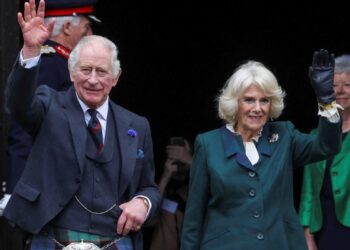 كاميــــلا تتخلى عن (وصيفات الملكة) ,, عينت بدلاً منهن (رفيقات) وتوضع لهن مهام جديدة