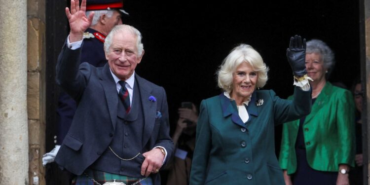 كاميــــلا تتخلى عن (وصيفات الملكة) ,, عينت بدلاً منهن (رفيقات) وتوضع لهن مهام جديدة