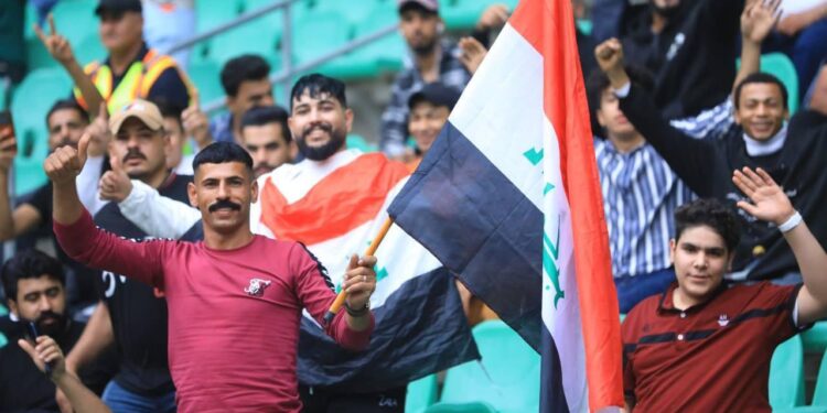 الجماهير العراقية تتوافد إلى ملعب جذع النخلة و بث مباشر لمباراة المنتخب العراقي مع نفسه