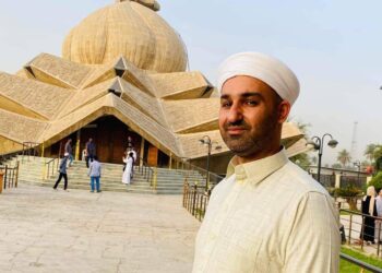 اقتحام مسجداً في المنطقة الخضراء واحتجاز الإمام وهدم السياج الخارجي + فيديو