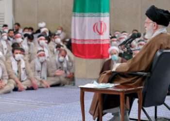 خامنئي يعطي الضوءاً ألاخضر للباسيج لاتساع حملة القمع