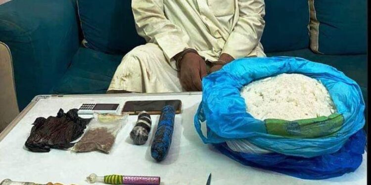 ضبط (6 كيلوغرامات من الكريستال) بحوزة “أكبر تجار المخدرات” في البصرة