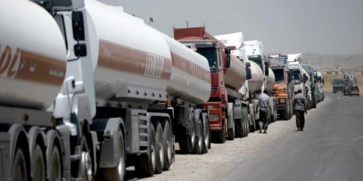 اعتقال ضابط على صلة بشبكة تهريب النفط