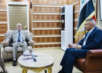 وزير الداخلية يلتقي رئيس شبكة الإعلام نبيل جاسم