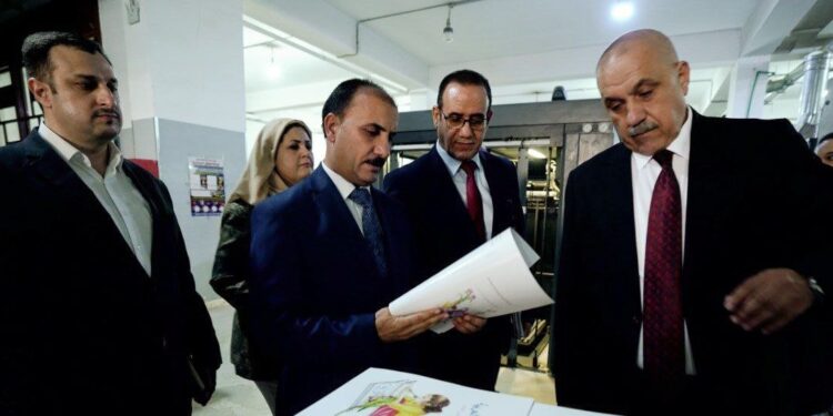 وزير التربية يؤكد على السعي لتطويـــرعمل المطابع المساهمة بسد الحاجات التربوية