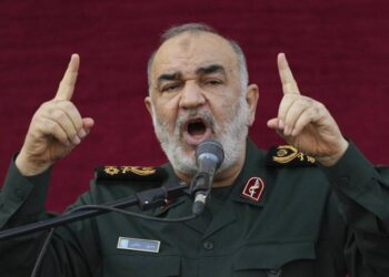 الحرس الثوري الإيراني .. نواجه حربا كبيرة والنظام لن يسقط