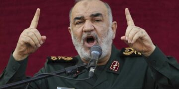 الحرس الثوري الإيراني .. نواجه حربا كبيرة والنظام لن يسقط