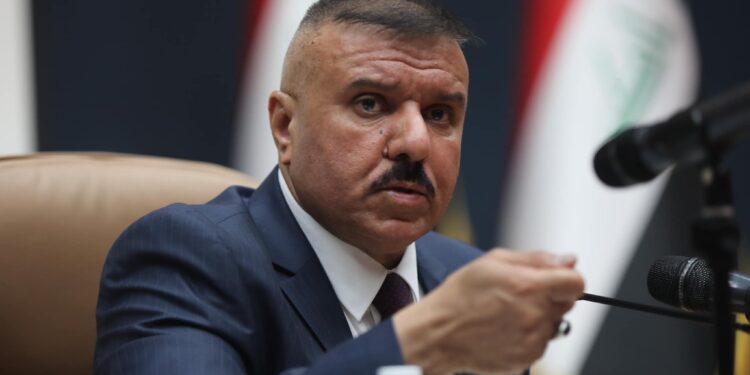 الشمري يصدر أوامر جديدة تتعلق بتقاعد وتمديد خدمة التوظيف لقوى الأمن الداخلي + وثيقة