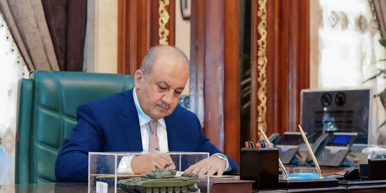 العباسي يأمر بإلغاء عقود تجهيز عجلات الإركاب