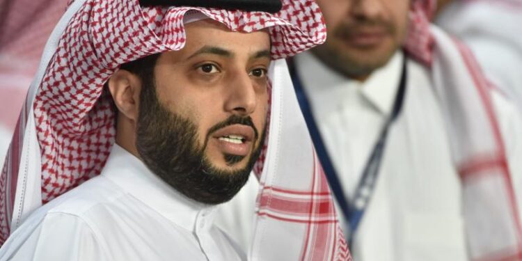 تركي آل الشيخ يشعل مواجهة السعودية والمكسيك بـ “10 آلاف $”