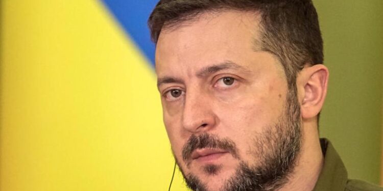 زيلينسكي .. المسيرات الإيرانية تطيــــــل الحرب وعلى طهران تحمل عواقب ذلك