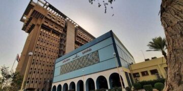 توجيه بإخلاء مقر وزارة الداخلية من الضباط برتبة نقيب فما دون إلى مراكز الشرطة