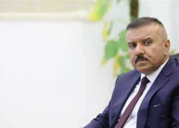 وزير الداخلية يوجه بتنفيذ أوامر القبض بحق أي شخص تمت إدانته وفق القانون