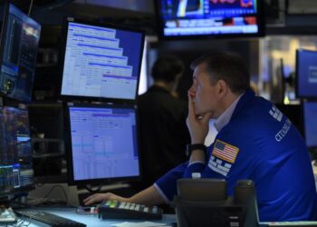 5 سيناريوهات تهدد الأسواق العالمية في 2023