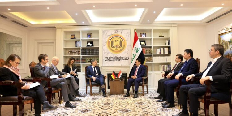 الاعرجي يستقبل مستشار الأمن القومي الألماني يانس بلوتنر 