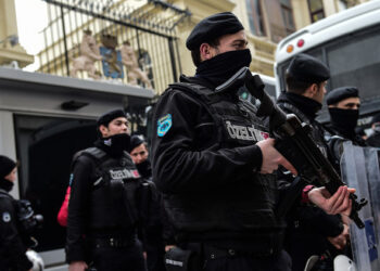 اعتقال 40 شخصا في تركيا مرتبطين بتنظيم داعش  بسوريا والعراق