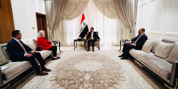 الحلبوسي يستقبل السفيرة الأميركية